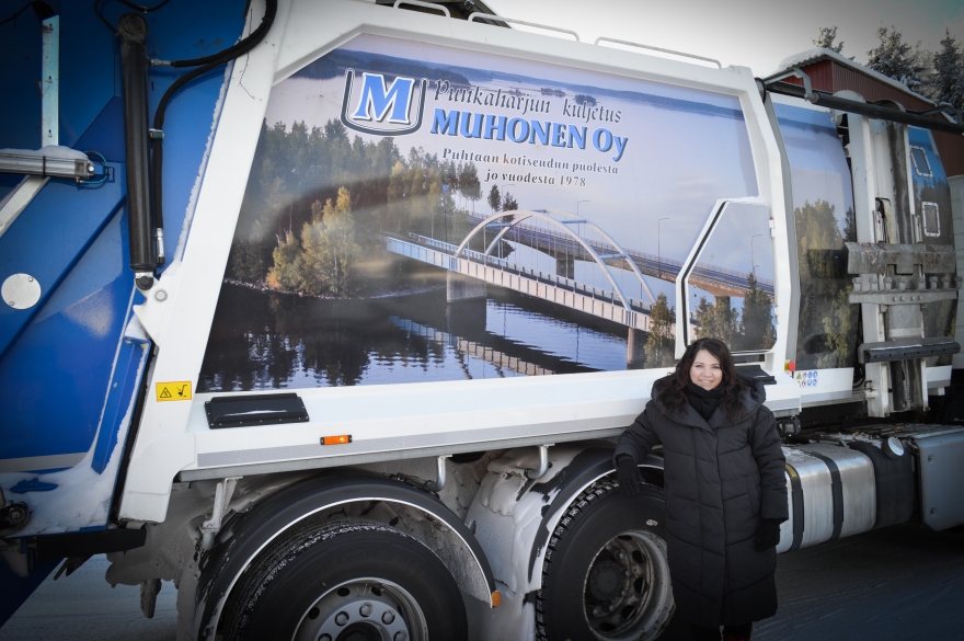 Laura Muhonen teki ympäristöalan päättötyönsä muovin kiinteistökohtaisesta keräyksestä. SKAL ry.
