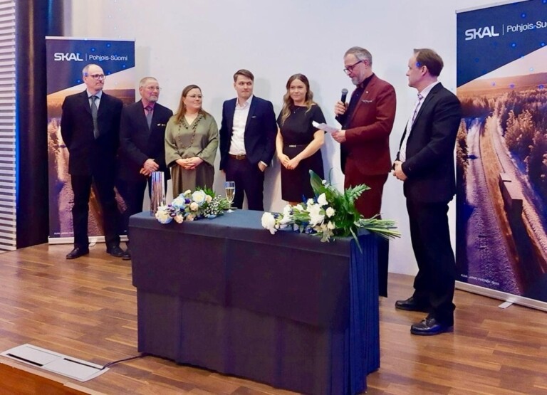 SKAL_Vuoden 2025 pohjoissuomalainen kuljetusyritys on rovaniemeläinen Kuljetus M&M Koivula Oy